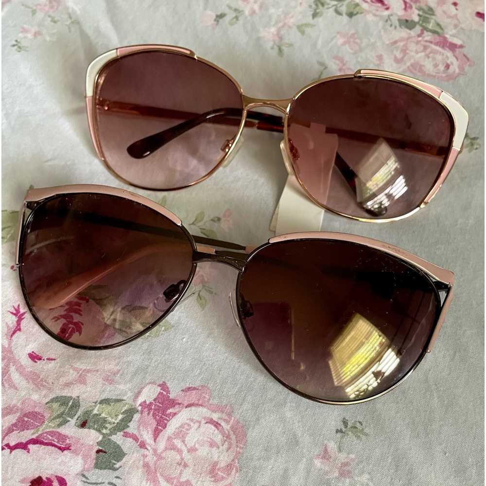 2 Pair 🌸 SUNGLASSES New !